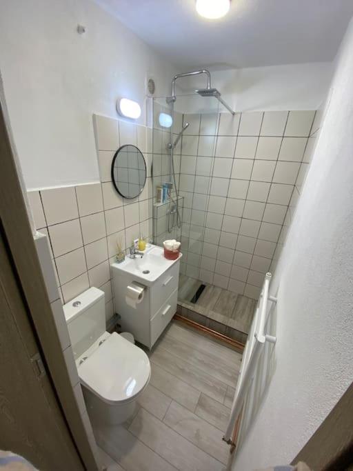 Black& White Apartment Μπρασόβ Εξωτερικό φωτογραφία