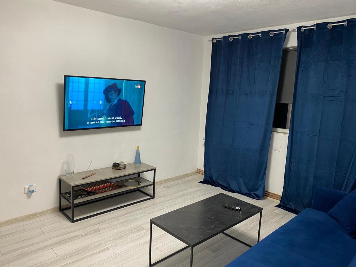 Black& White Apartment Μπρασόβ Εξωτερικό φωτογραφία