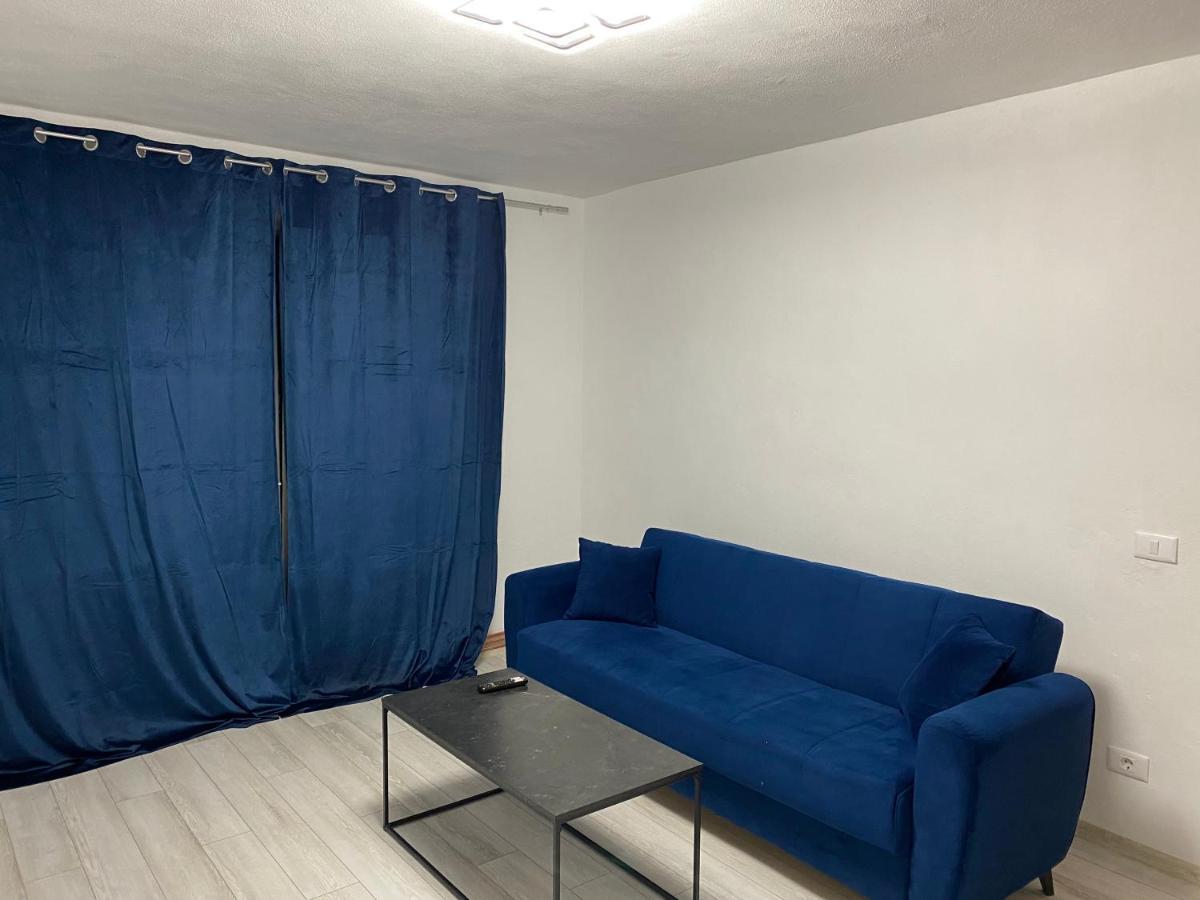 Black& White Apartment Μπρασόβ Εξωτερικό φωτογραφία